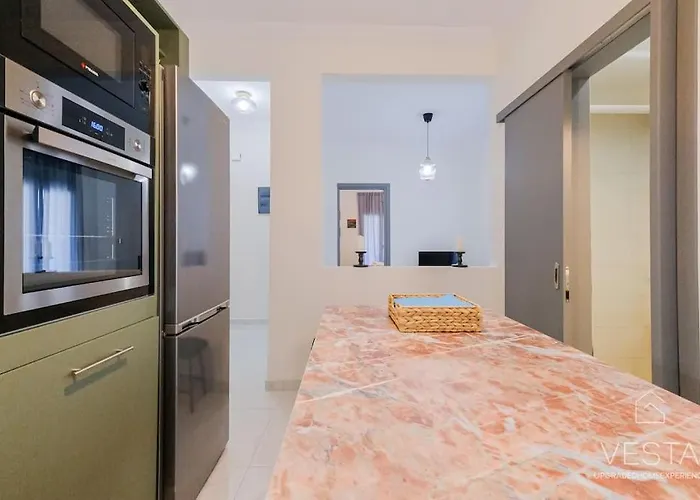 Theofilos Urban Apartment, Close To City Center